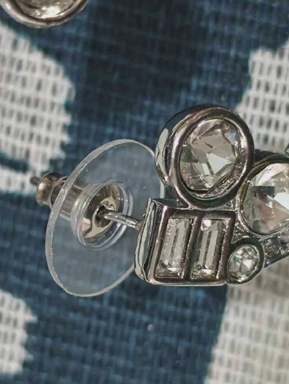 Chanel CC Crystal Silver Earrings - Picture 6 of 6